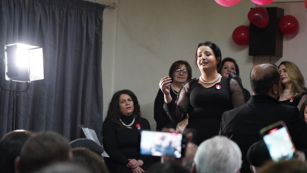 أصوات مفردة السويداء ليل غيروزيات ورغبة الانطلاق انبثقت الأسطوانات القلوب الموسيقا خايف كون عشقتك وحبيتك مدينة