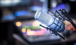 لماذا الإذاعة تحديداً وبث صوتي وبوبوف وماكروني ونيكولا تيسلا واليوم العالمي وبروز الخطاب الحقوقي نفسهوالفيزياء والبث الصوتي