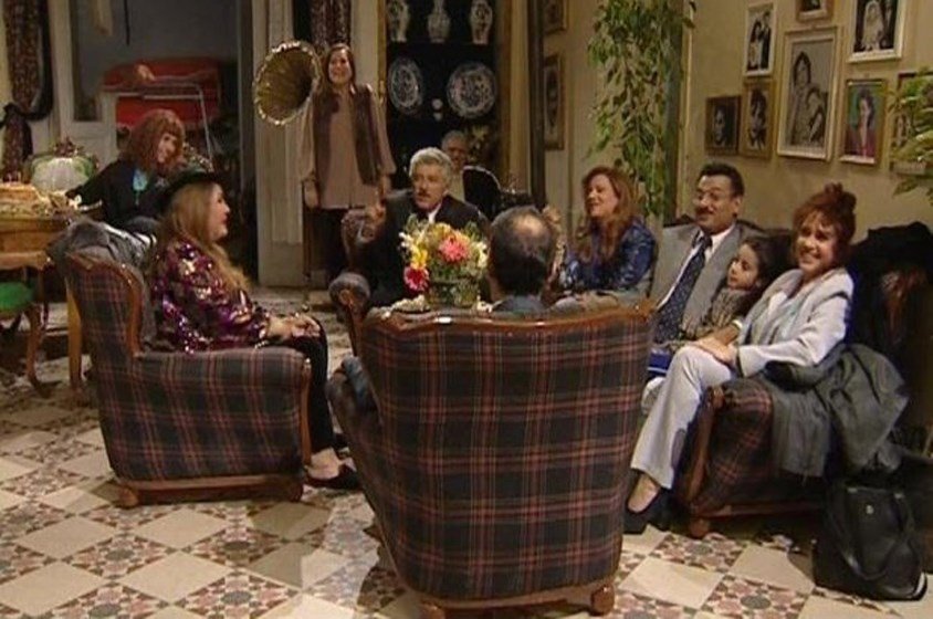 حول دراسة متلازمة الدرامة السورية وتعلق بعض المشاهدين بهذه الذكريات ومنها مسلسل الفصول الأربعة وتقول الفلسفة والدراسات بأن هذه الظاهرة سببها الهروب والتعلق بالذكريات القديمة والمقارنة بين الماضي والحاضر