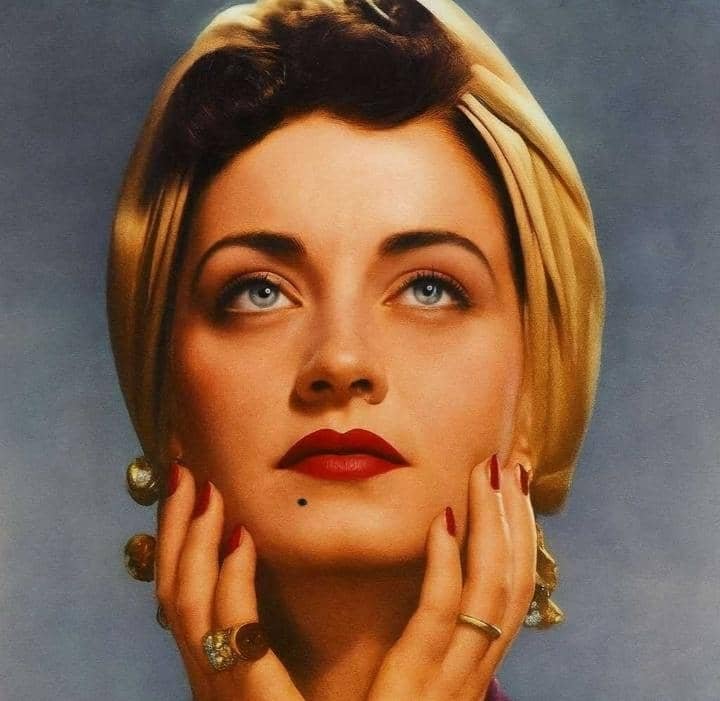 شائعة ركوع أسمهان غير صحيحة ولا يورة تؤكد ذلك فقط شقيقها فؤاد الأطرش هو من تكلم عن ذلك لولاءه لأم كلثوم حيث كان من أبرز عشاقها ولماجدة حكاية أخرى