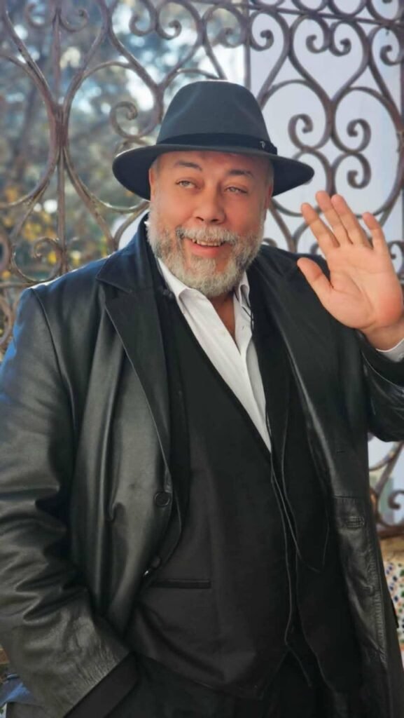 الفنان الجزائري العربي عبد الباسط بن خليفة ولجنة التحكيم في مهرجان السويداء للأفلام القصيرة وجائزة أفضل مخرج والأردن وغميضة